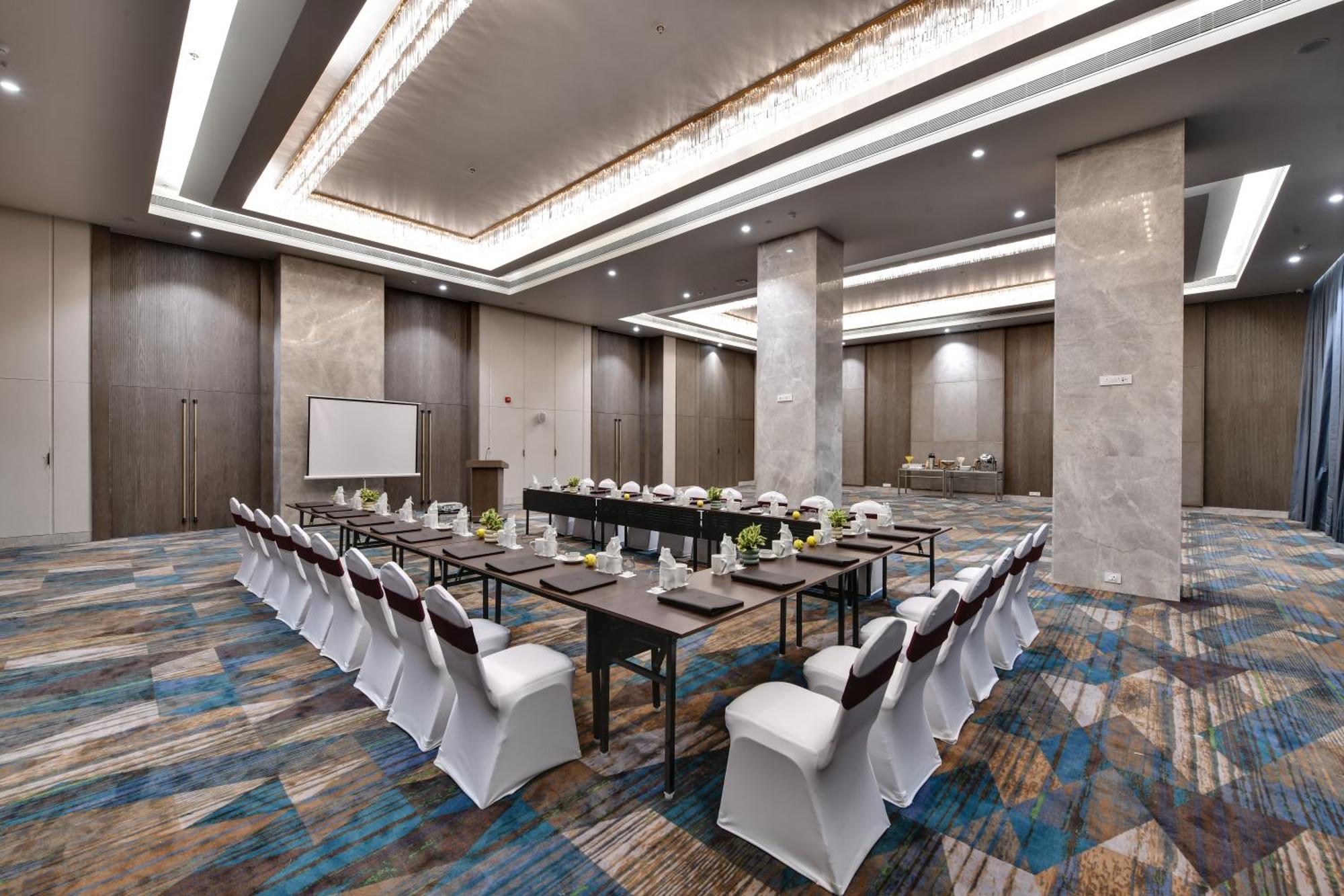 The Fern Residency, Gandhinagar Hotel Exterior photo